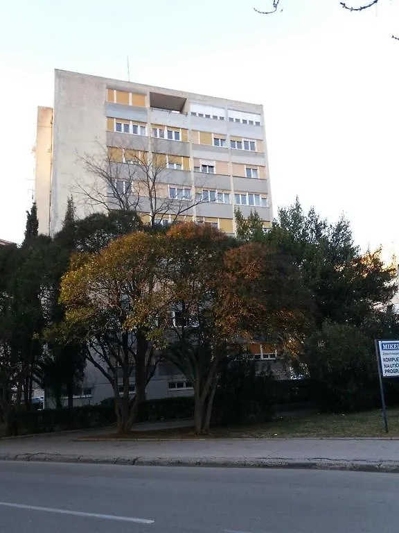 Apartment Sime زادار