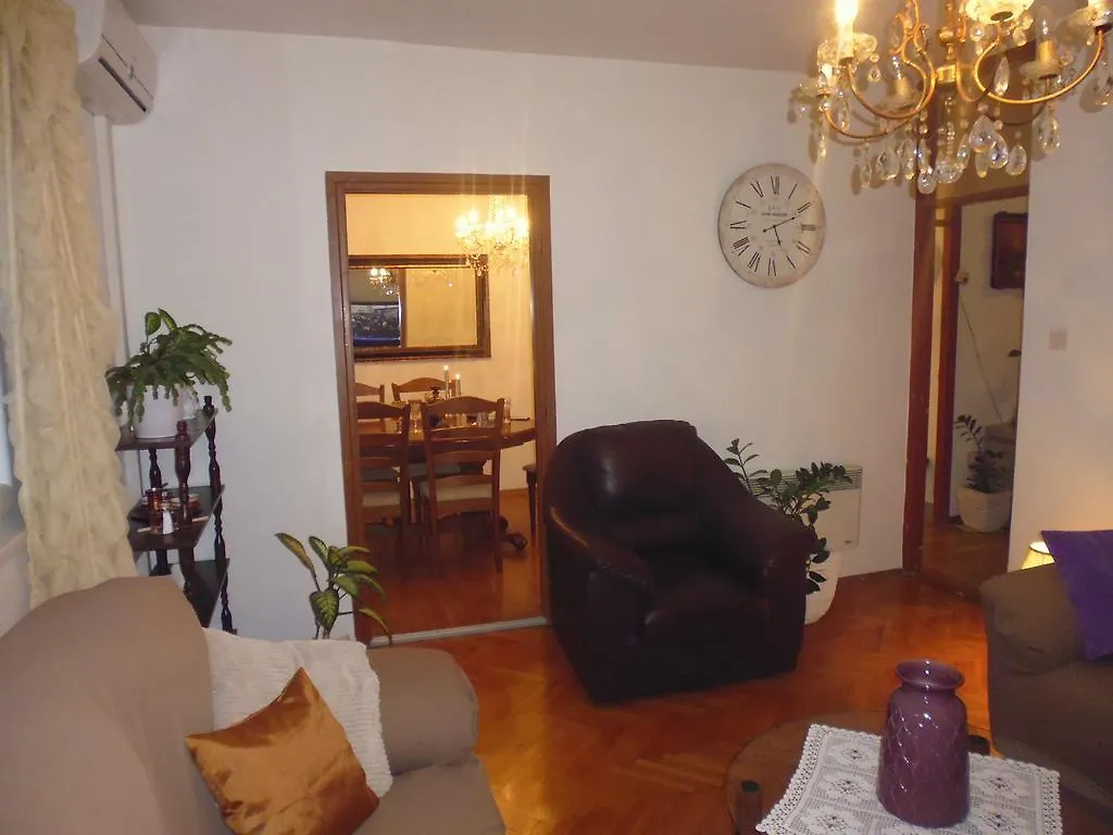 Apartment Sime زادار