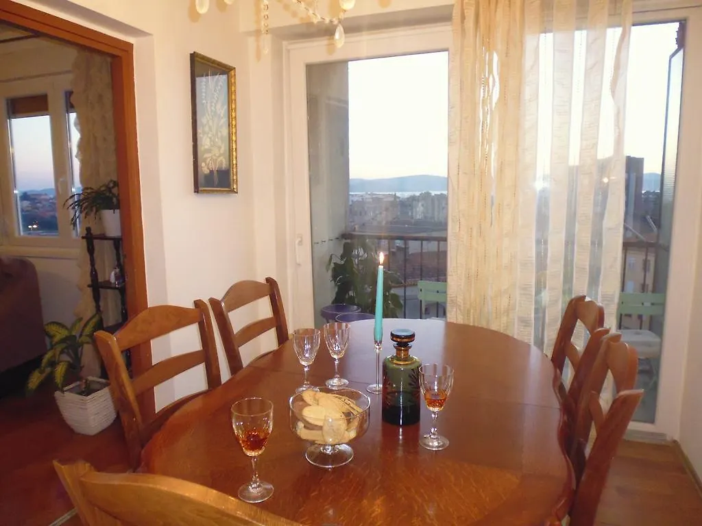 Apartment Sime location